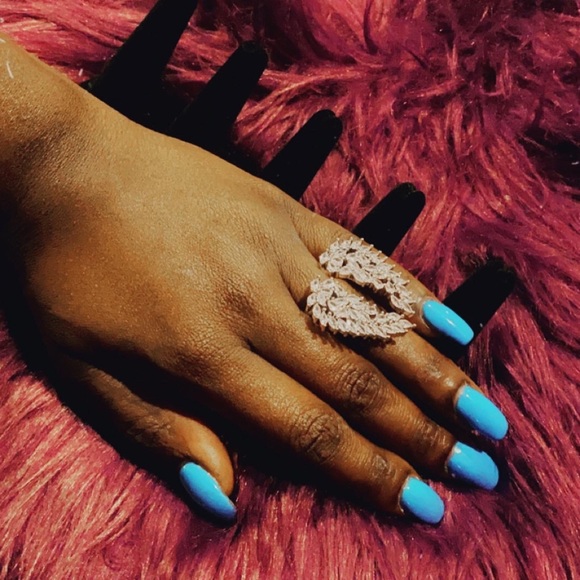 New! Wings Statement Ring - Picture 4 of 5